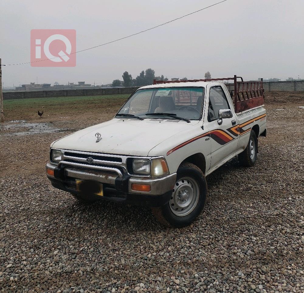 تويوتا هايلوكس